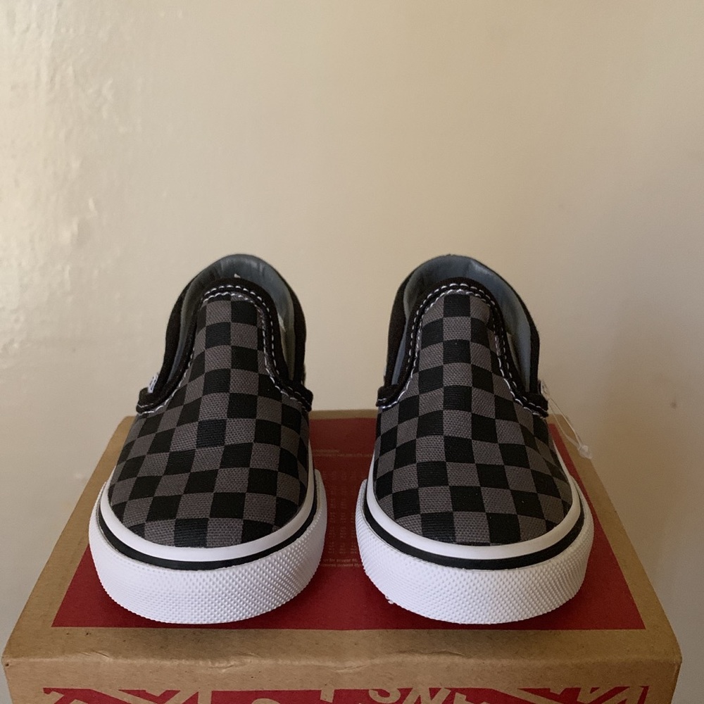 Baby slip on Vans size 4